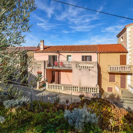 Awesome Home In Marignana With Wifi